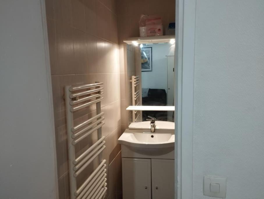 Studio Equipe Proche Aeroport Paris Cdg Apartment Vemars Exterior foto